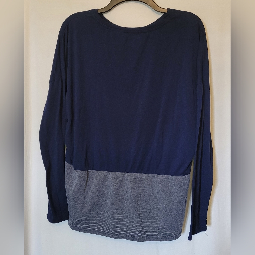 Women's bcg Long Sleeve Blue And Gray Block Athletic Top Size L